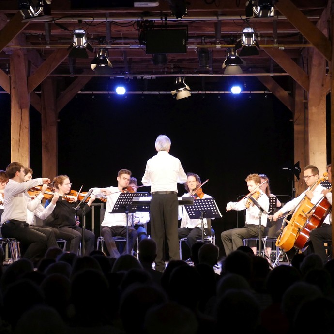 Das Kammerorchester Hannover spielt Wiener Klassik im Neuen Schafstall. (öffnet vergrößerte Bildansicht)